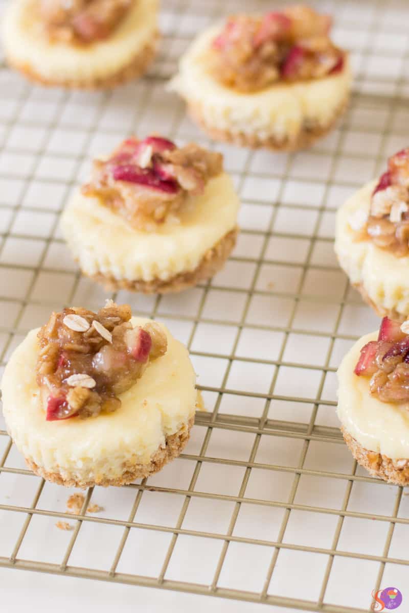 Mini Apple Crumble Cheesecakes
