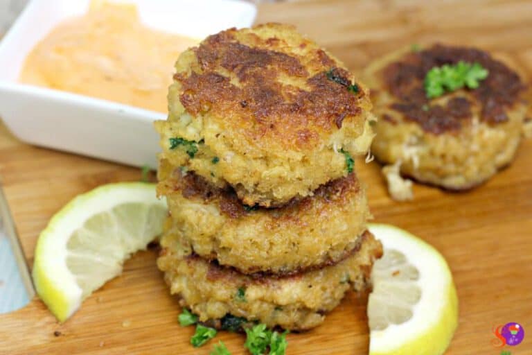 Southern Style Crab Cakes with Spicy Tartar Sauce