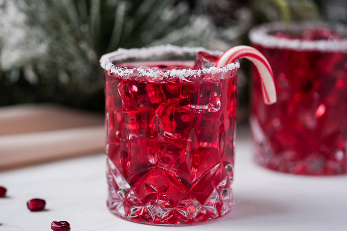 naughty elf cocktail detail 2