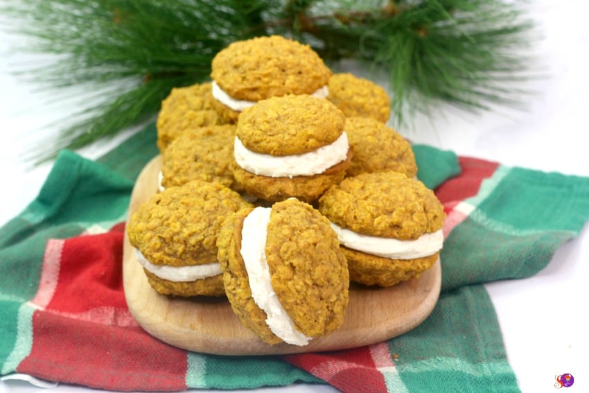 Pumpkin Oatmeal Cream Pies 2 Pumpkin Oatmeal Cream Pies recipe