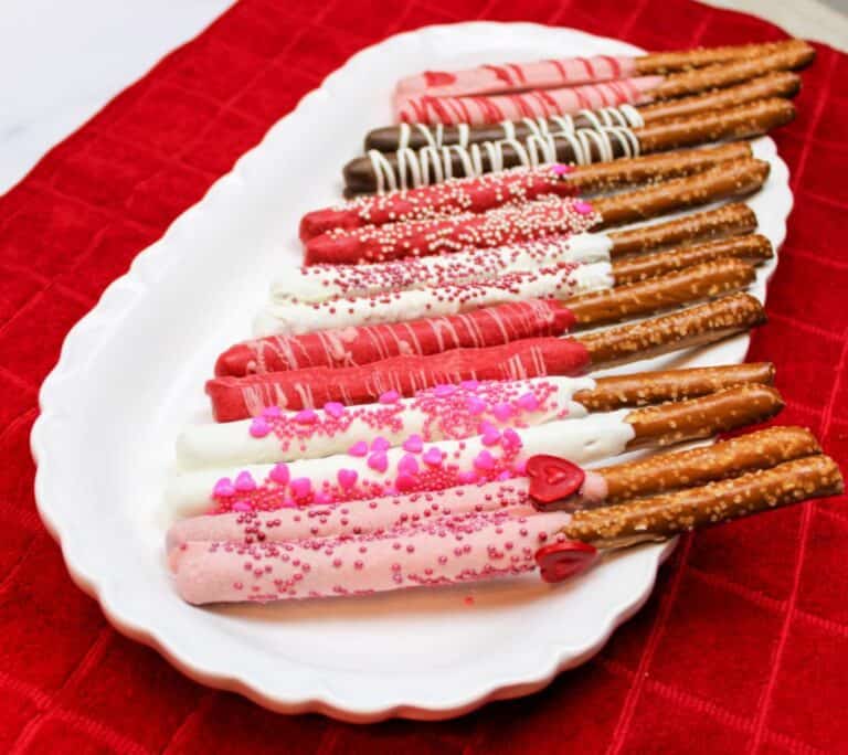 Valentine's Day Chocolate Covered Pretzel Rods