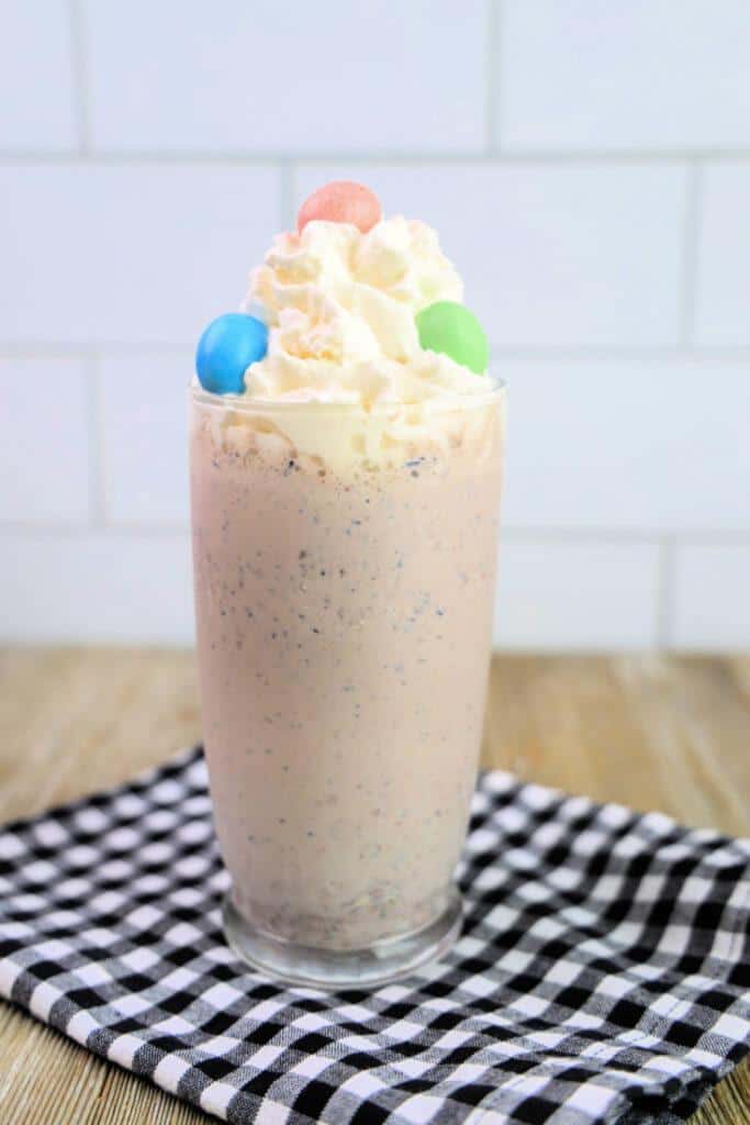 Hershey's Egg Blueberry Shake