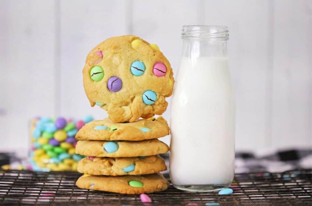 Sweet and Crunchy White Chocolate M&M Easter Cookies