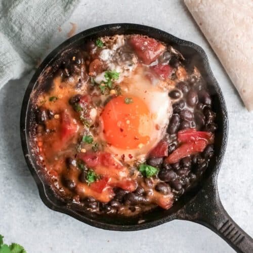 Tasty One-Pan Huevos Rancheros (Authentic Mexican)