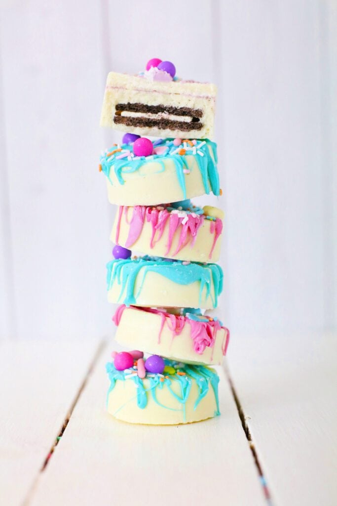 Fun and Colorful Spring Chocolate-Covered Oreos