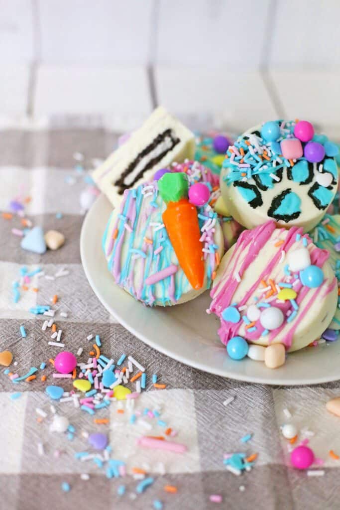 Fun and Colorful Spring Chocolate-Covered Oreos
