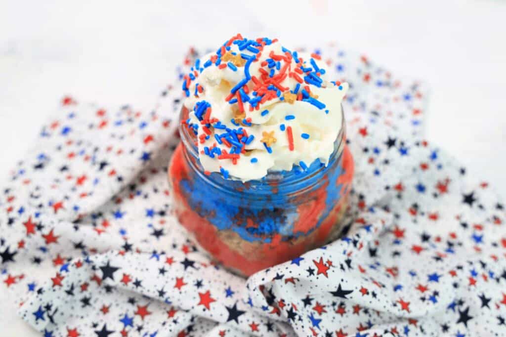 4th of July No Bake Cheesecake Jars Recipe