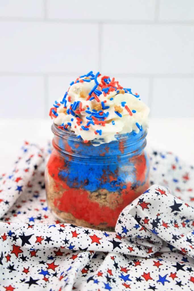 Recipe Index 27 4thOfJulyCheesecakeJarsWhite