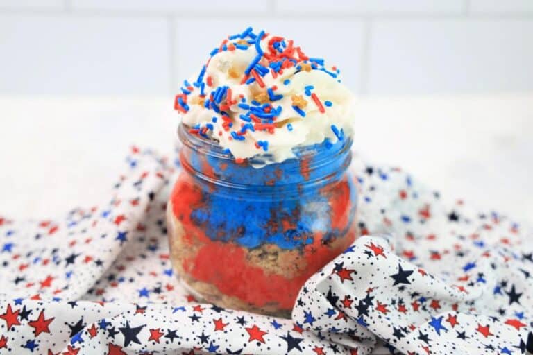 4th of July No Bake Cheesecake Jars Recipe