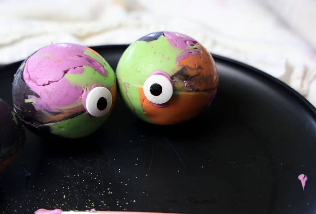 Hocus Pocus Hot Chocolate Bombs: A Recipe for Delight 7 Ingredients for Hocus Pocus Hot Chocolate Bombs