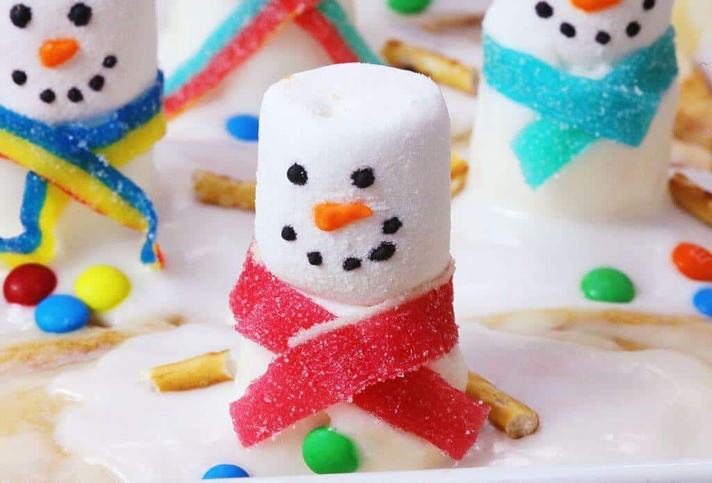 Frosty's Meltdown: Irresistible Melted Snowman Cinnamon Rolls 14 Snowman Cinnamon Rolls