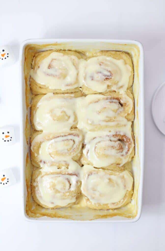 Frosty's Meltdown: Irresistible Melted Snowman Cinnamon Rolls 10 Melted Snowman Cinnamon Rolls