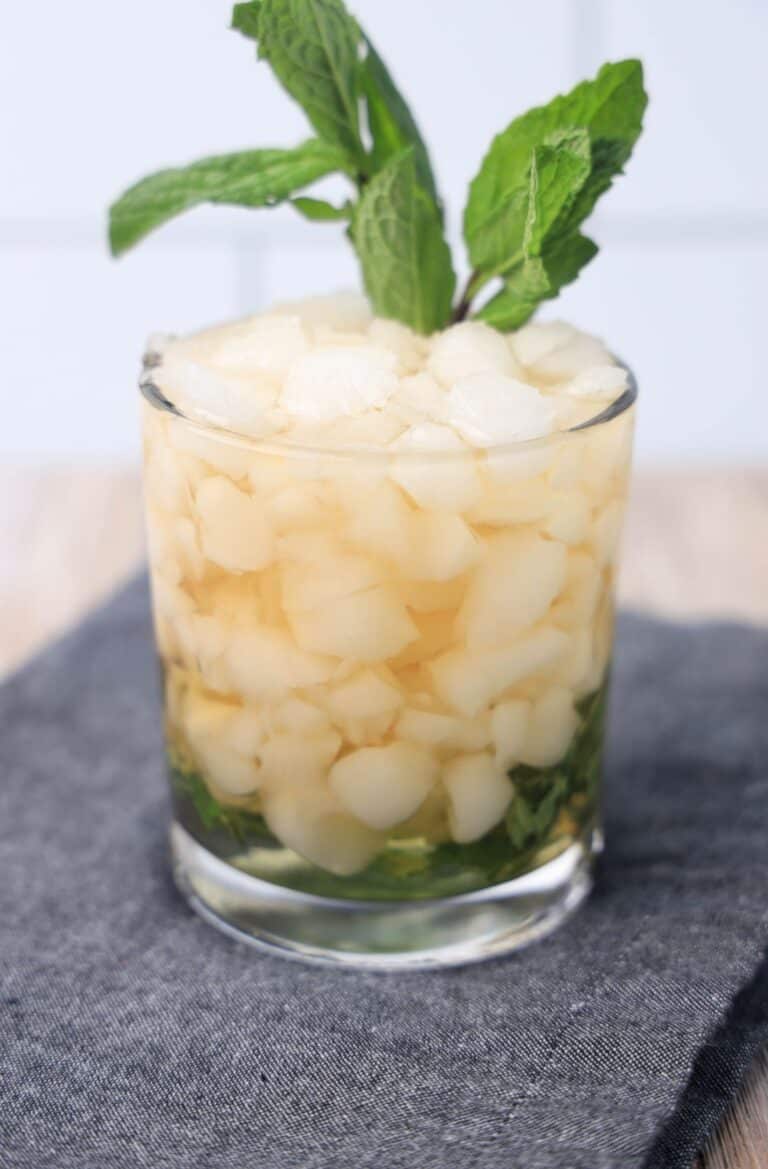 Feature Mastering the Mint Julep