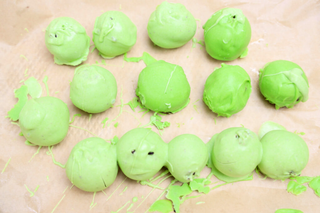 GrinchOreoBallsInProcess 13