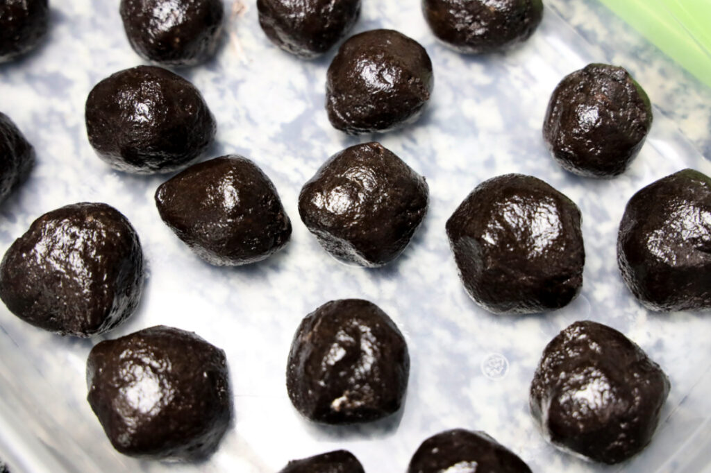 GrinchOreoBallsInProcess 9