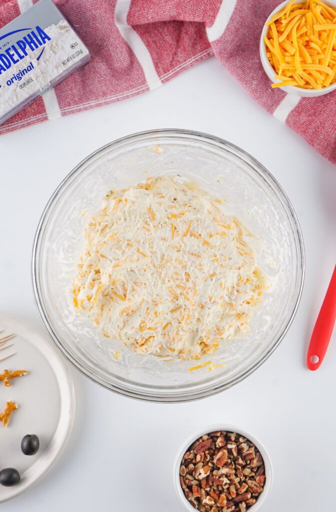 FESTIVE RUDOLPH CHEESEBALL 4 Festive Rudolph Cheeseball