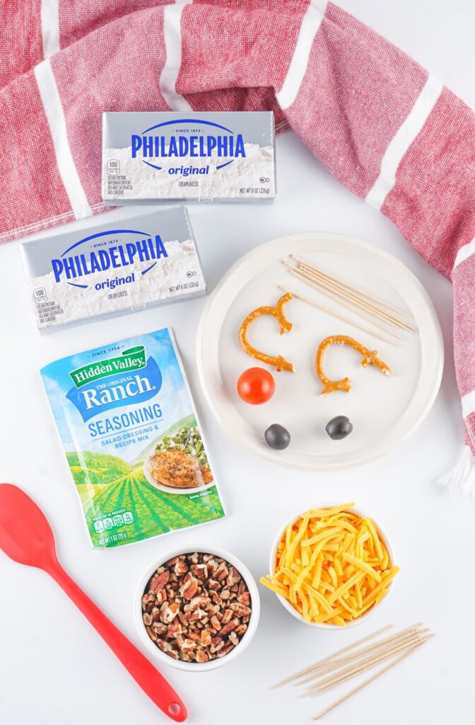 FESTIVE RUDOLPH CHEESEBALL 3 Festive Rudolph Cheeseball