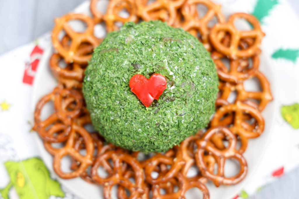 Grinch Cheese Ball 4