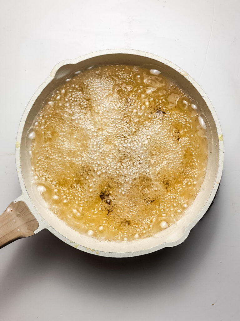 Copycat Chili’s Nashville Hot Mozzarella Sticks Recipe