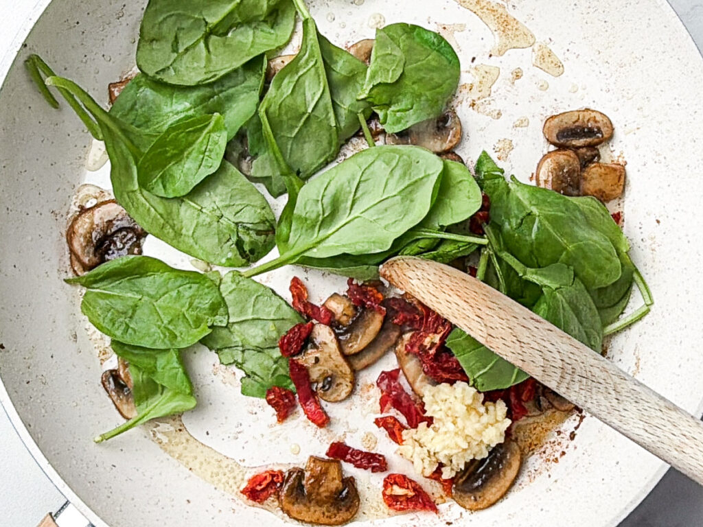 Creamy Tuscan Chicken recipe Step 3 add spinach