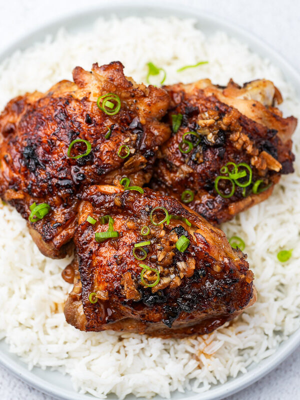 Honey Garlic Chicken Thighs – Easy Weeknight Dinner