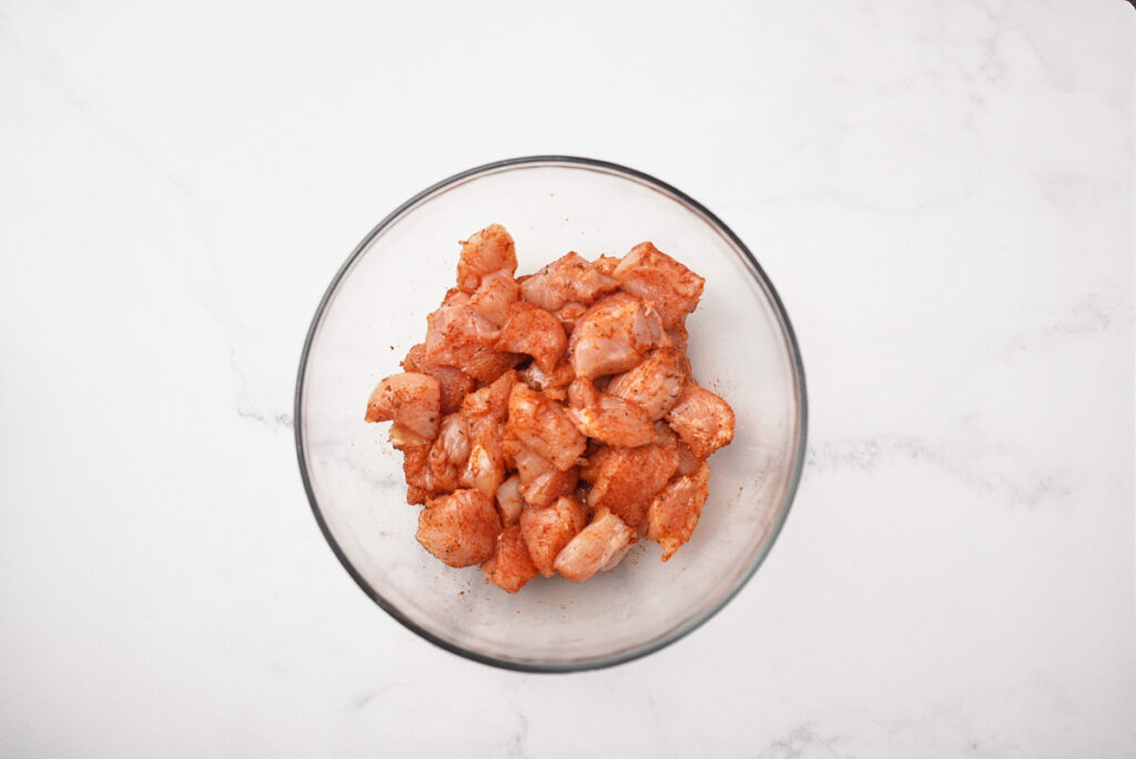 One-Pot Cajun Chicken Pasta (Easy 30-Minute Dinner) 4 Cut chicken breasts and seasoned