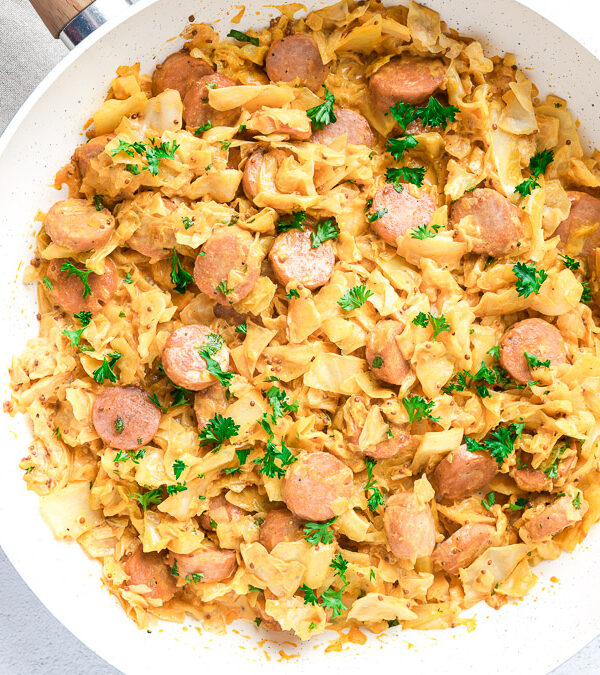 Creamy One-Pan Cabbage and Kielbasa Skillet (30-Minute Dinner)