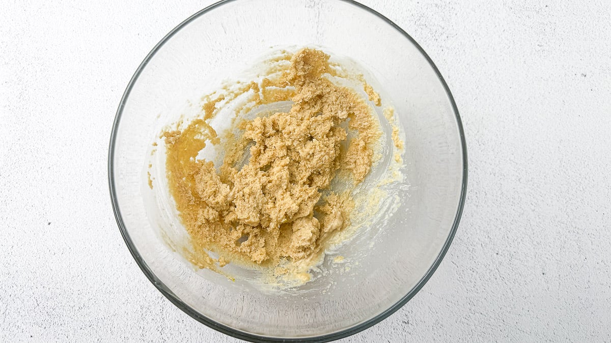 Tahini with garlic, lemon juice and salt